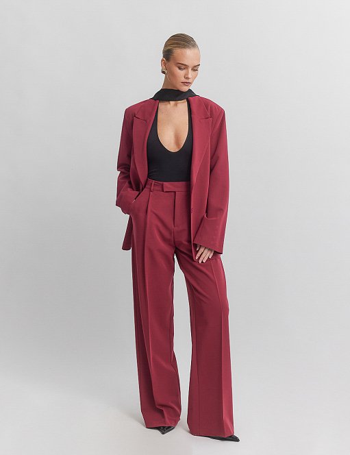 Γυναικείο υφασμάτινο παντελόνι με τσάκιση