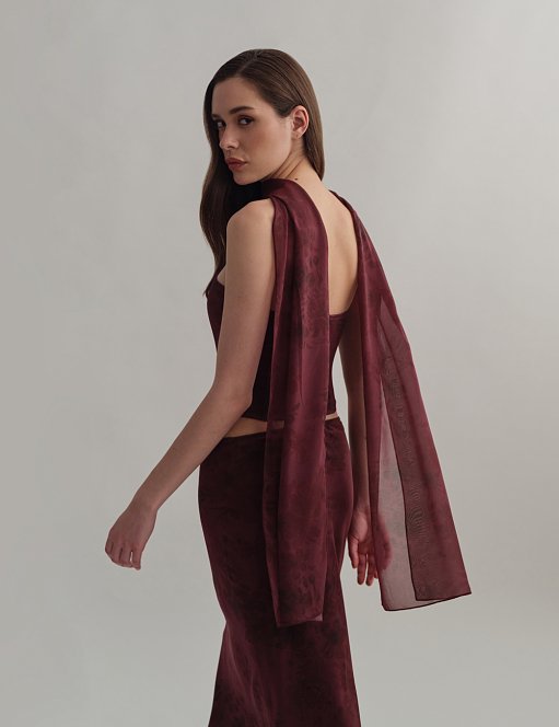 Γυναικείο ημιδιάφανο εμπριμέ μακρύ φουλάρι με all-over floral print