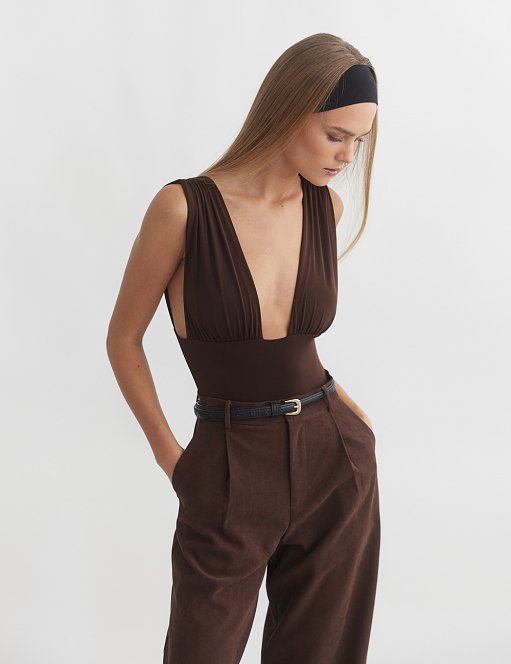 Γυναικείο κορμάκι με φαρδιές τιράντες