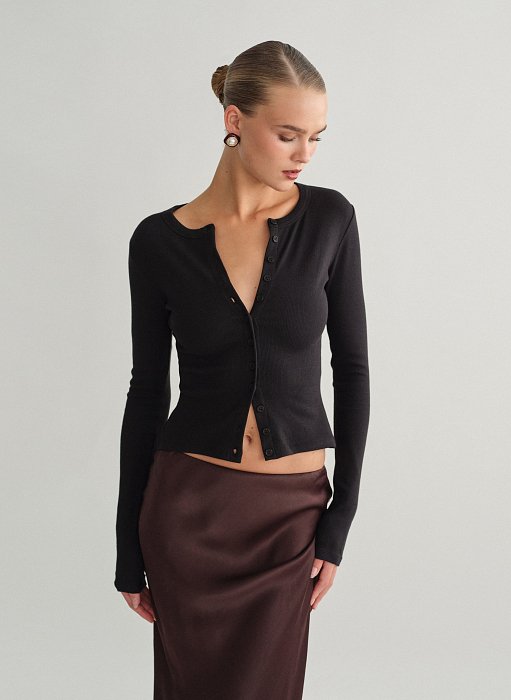 Product: Longsleeve ribbed cardigan with buttons