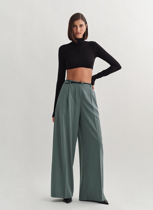 Γυναικείο υφασμάτινο παντελόνι με πιέτες