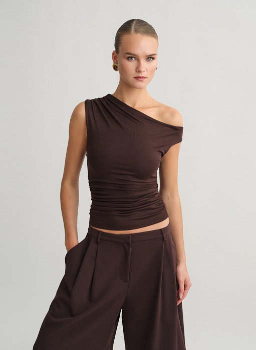 Προϊόν: One-shoulder μπλούζα με σούρες