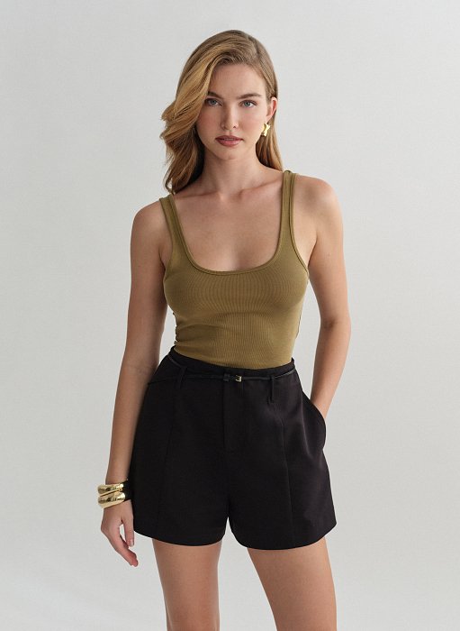 Γυναικεία αμάνικη ριπ μπλούζα με στρογγυλή λαιμόκοψη