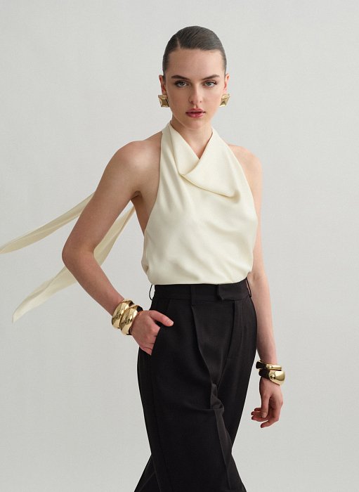 Γυναικείο σατέν halter τοπ με ανοιχτή ντραπέ πλάτη