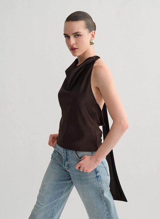 Γυναικείο σατέν halter τοπ με ανοιχτή ντραπέ πλάτη