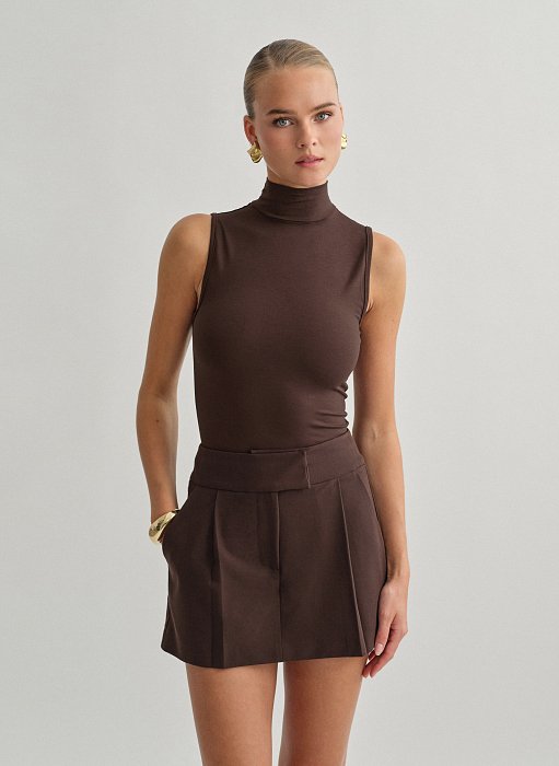 Γυναικεία υφασμάτινη παντελονόφουστα με πιέτες