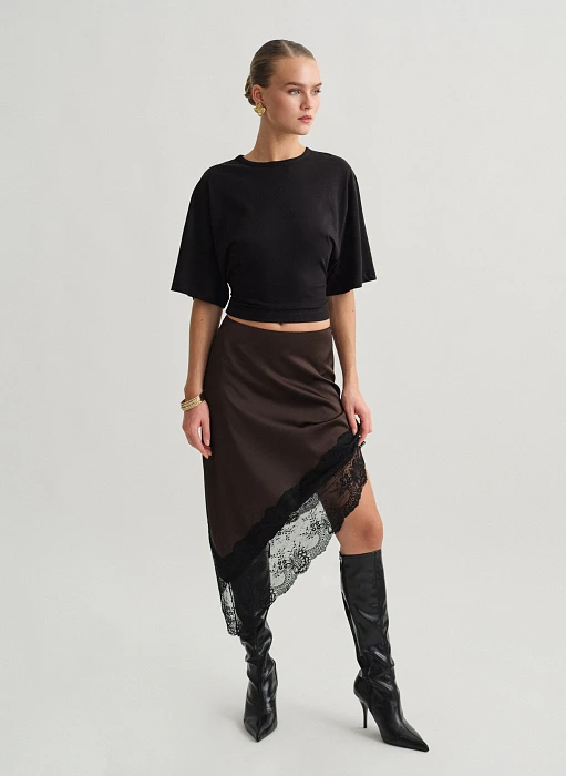 Γυναικεία σατέν ασύμμετρη φούστα με λεπτομέρεια δαντέλα