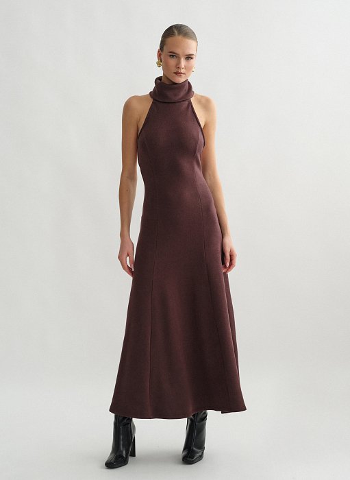 Γυναικείο μακρύ πλεκτό φόρεμα με ανοιχτή πλάτη