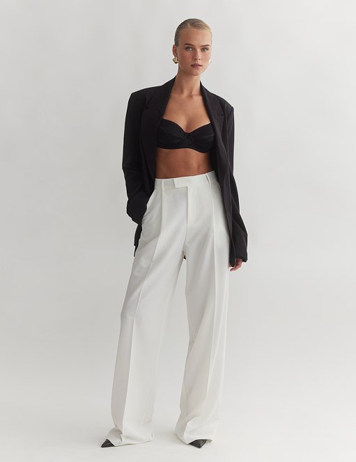 Γυναικείο υφασμάτινο παντελόνι με τσάκιση