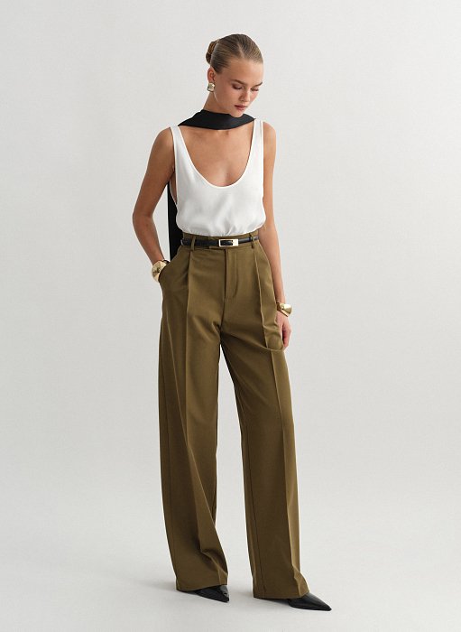 Γυναικείο υφασμάτινο παντελόνι με τσάκιση