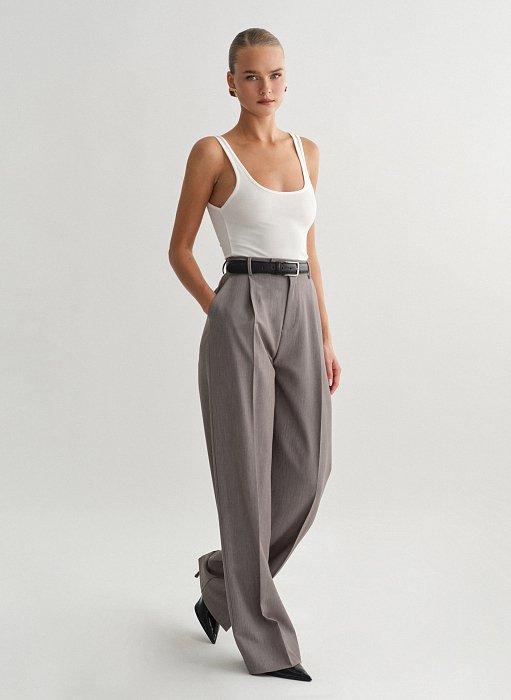 Γυναικείο υφασμάτινο παντελόνι με τσάκιση