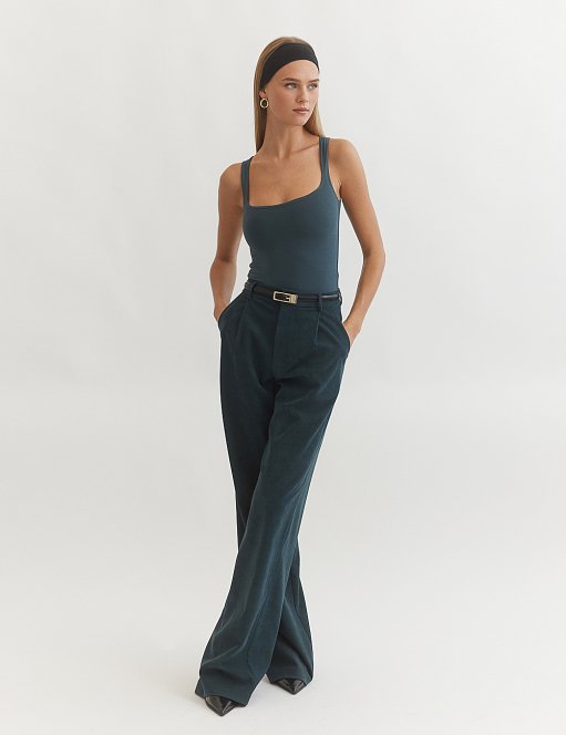 Προϊόν: Βελούδινο κοτλέ παντελόνι με πιέτες