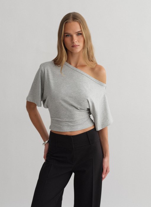Product: One-shoulder shortsleeve fitted blouse