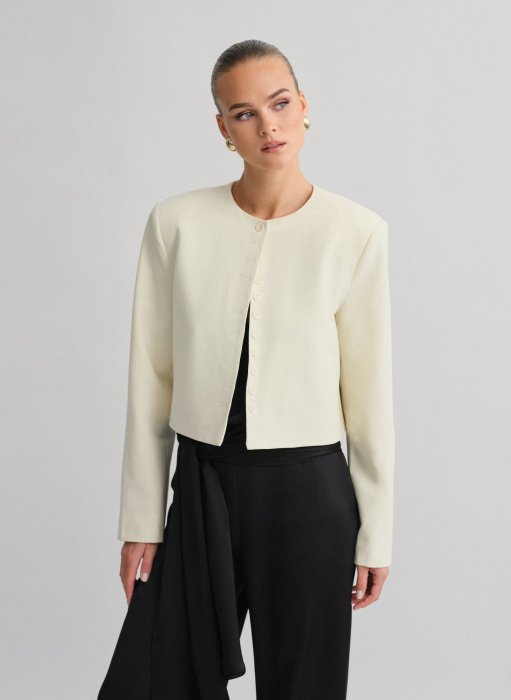 Product: Cropped blazer with buttons