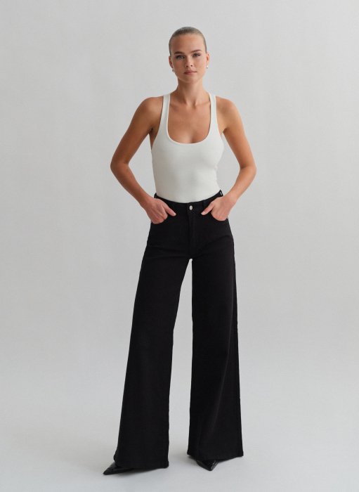 Product: High-waisted wide leg jeans