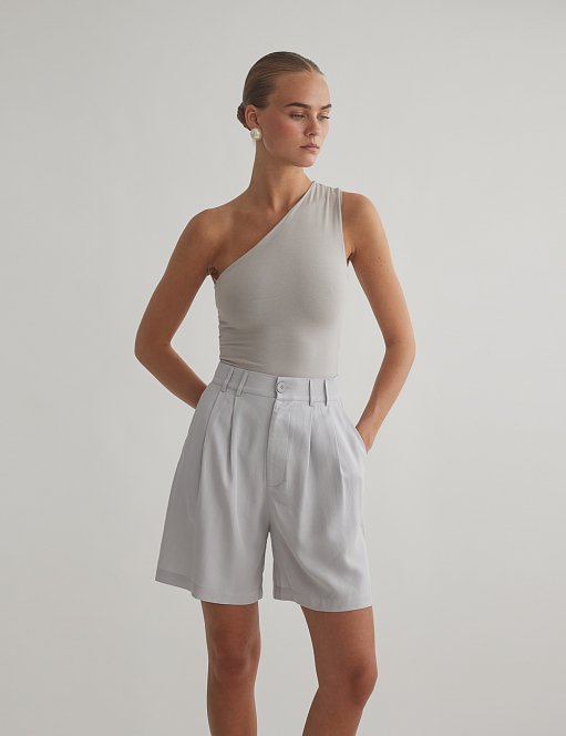 Γυναικεία ψηλόμεση υφασμάτινη βερμούδα