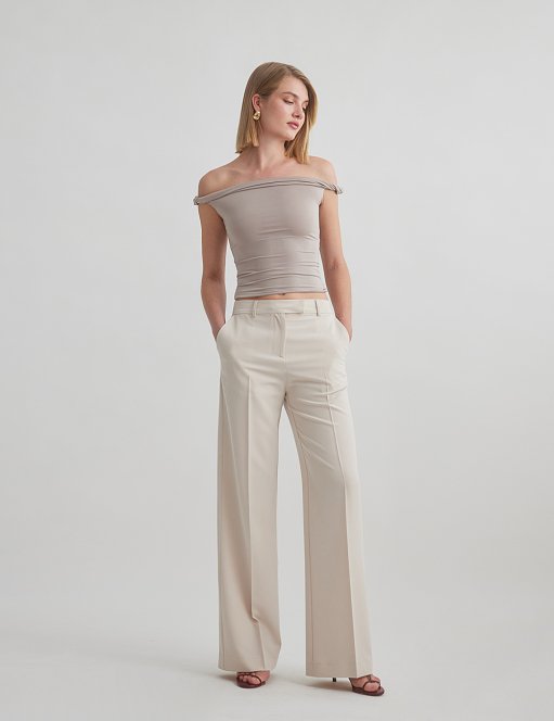 Product: Straight-line textured trousers with crease