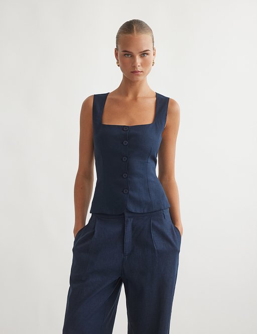 Product: Linen vest with wide straps