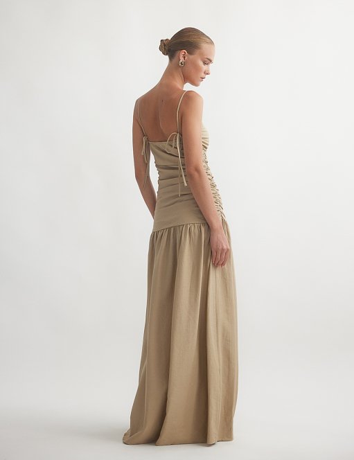 Γυναικείο λινό μακρύ φόρεμα με σούρες