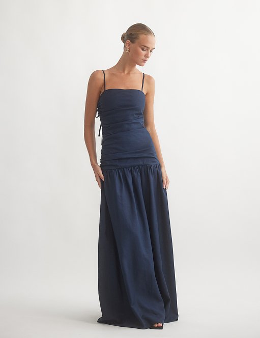 Γυναικείο λινό μακρύ φόρεμα με σούρες