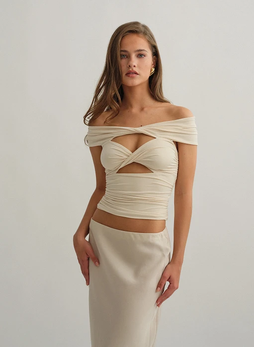 Γυναικείο off-shoulder τοπ με ανεστραμμένο cut-out ντεκολτέ