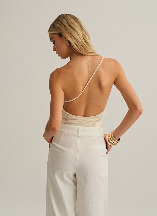 Γυναικείο one-shoulder κορμάκι με σούρες