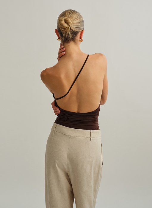 Γυναικείο one-shoulder κορμάκι με σούρες