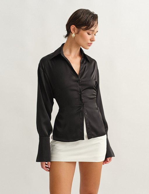 Γυναικείο σατέν πουκάμισο με χιαστί πλάτη