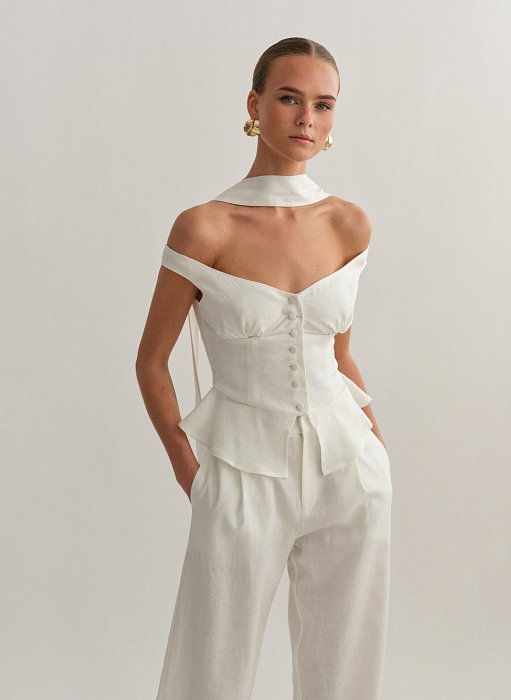 Προϊόν: Off-shoulder λινό τοπ με κουμπιά