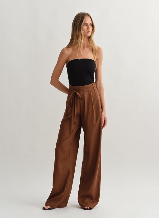 Γυναικείο λινό παντελόνι με αποσπώμενη ζώνη