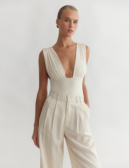 Γυναικείο κορμάκι με φαρδιές τιράντες