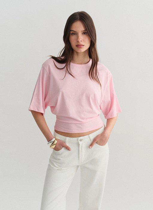 Product: Fitted shortsleeve blouse
