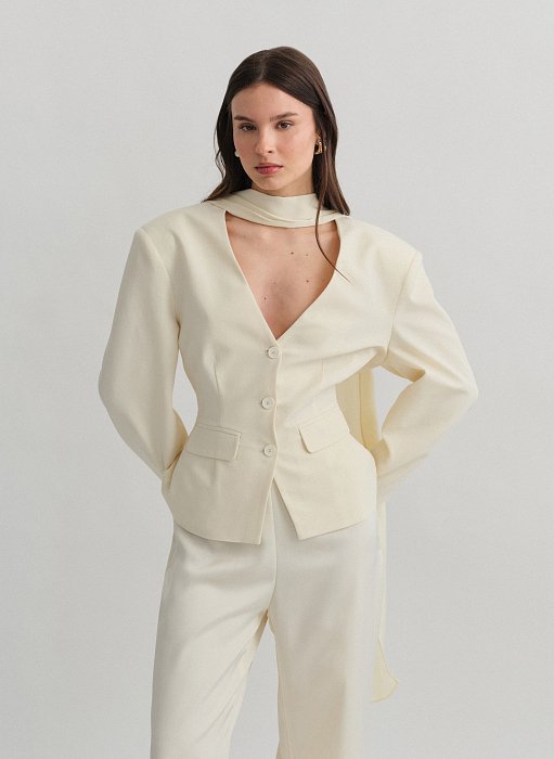 Product: Fitted blazer