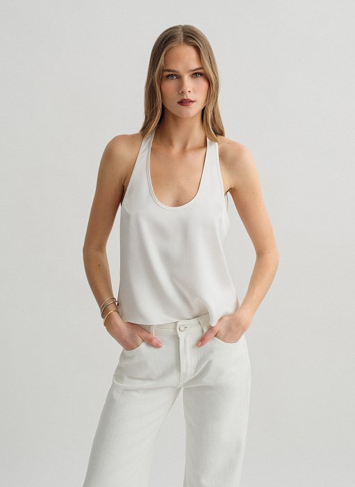 Προϊόν: Σατέν μπλούζα με cut-out πλάτη