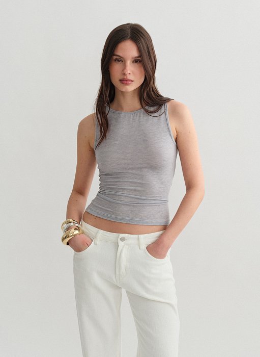 Product: Light-knit sleeveless blouse