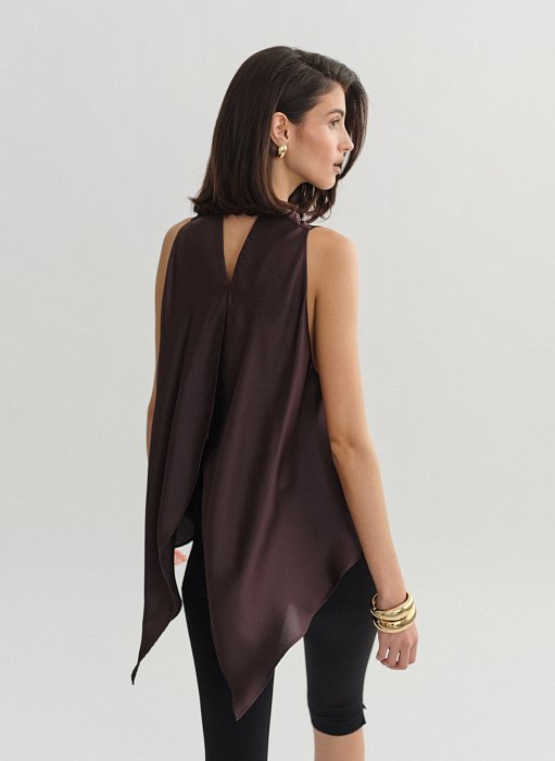 Προϊόν: Ασύμμετρη σατέν μπλούζα